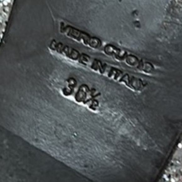 Barneys New York Women’s Silver Glitter Chelsea Boots - Picture 9 of 9